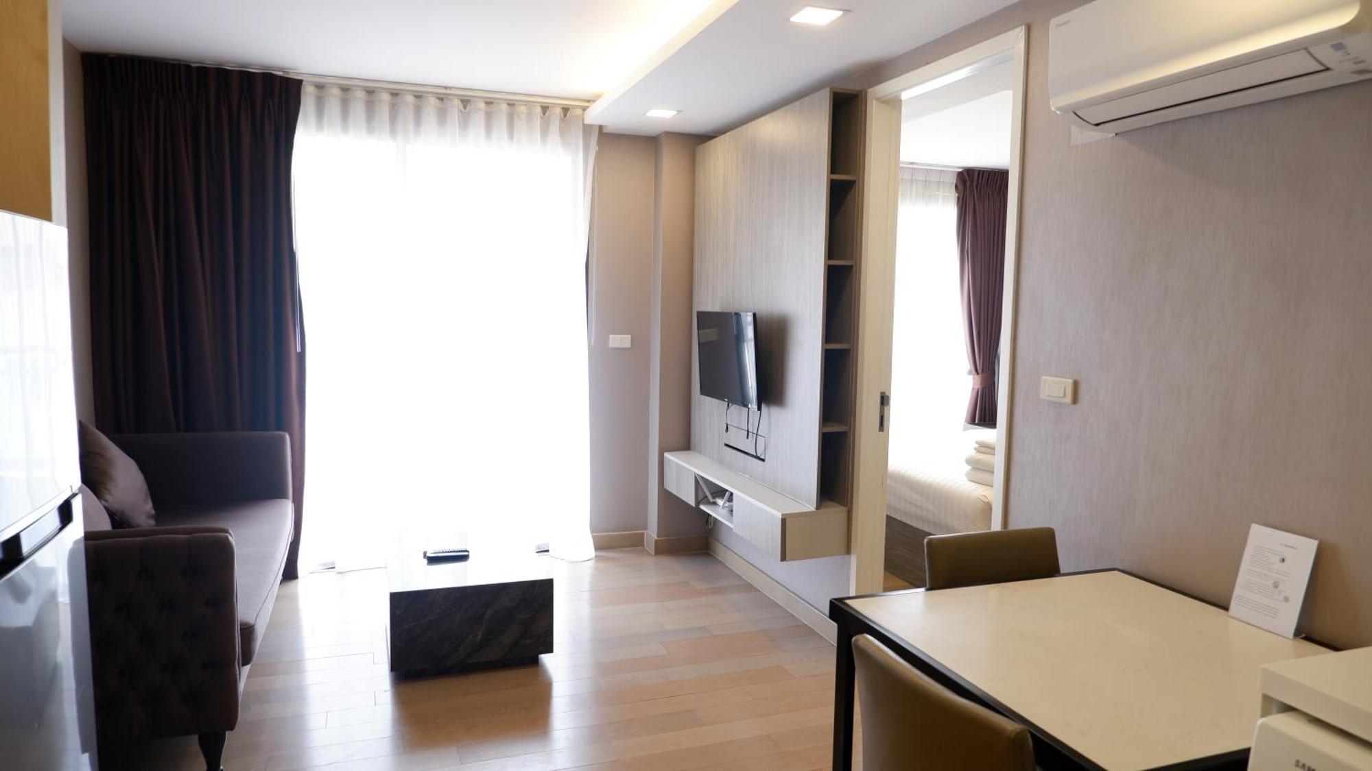 18 Residence Bangkok Buitenkant foto